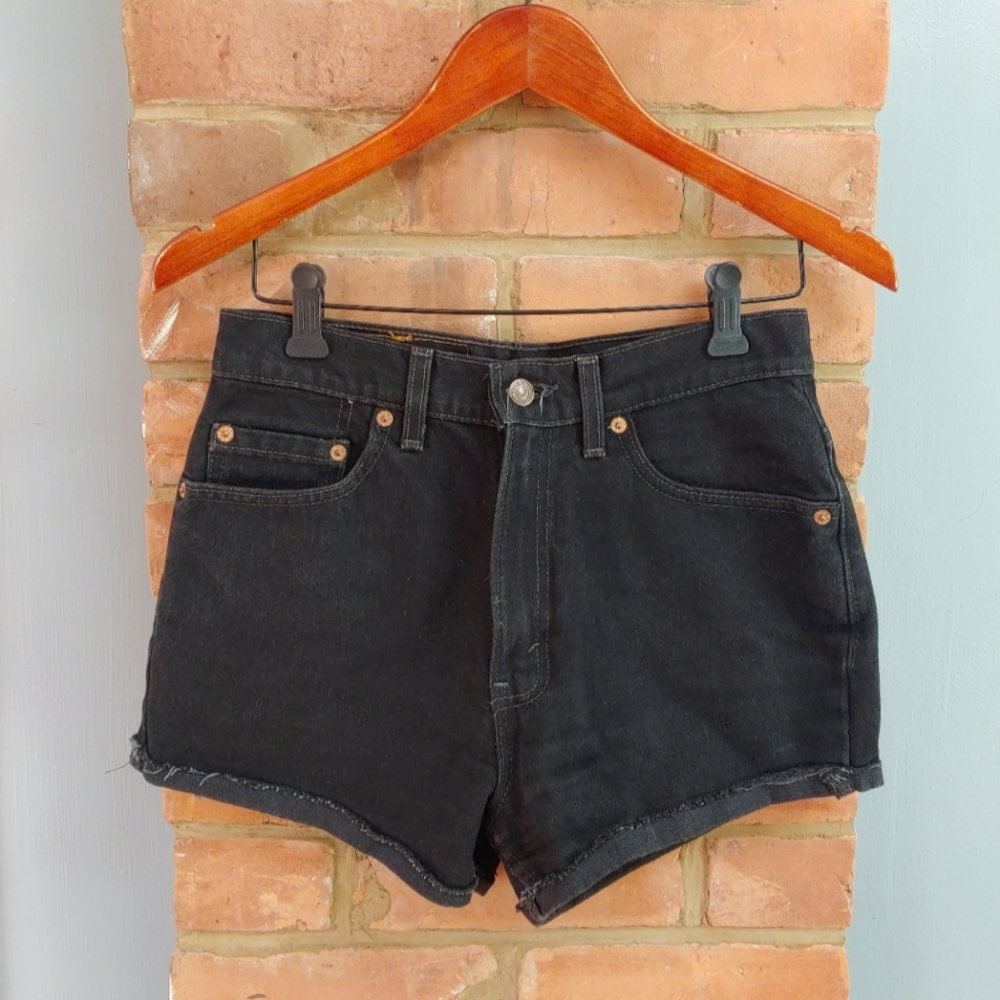 Vintage 90's Levi's 512 black jean shorts size 8 (28 inch waist) made in USA